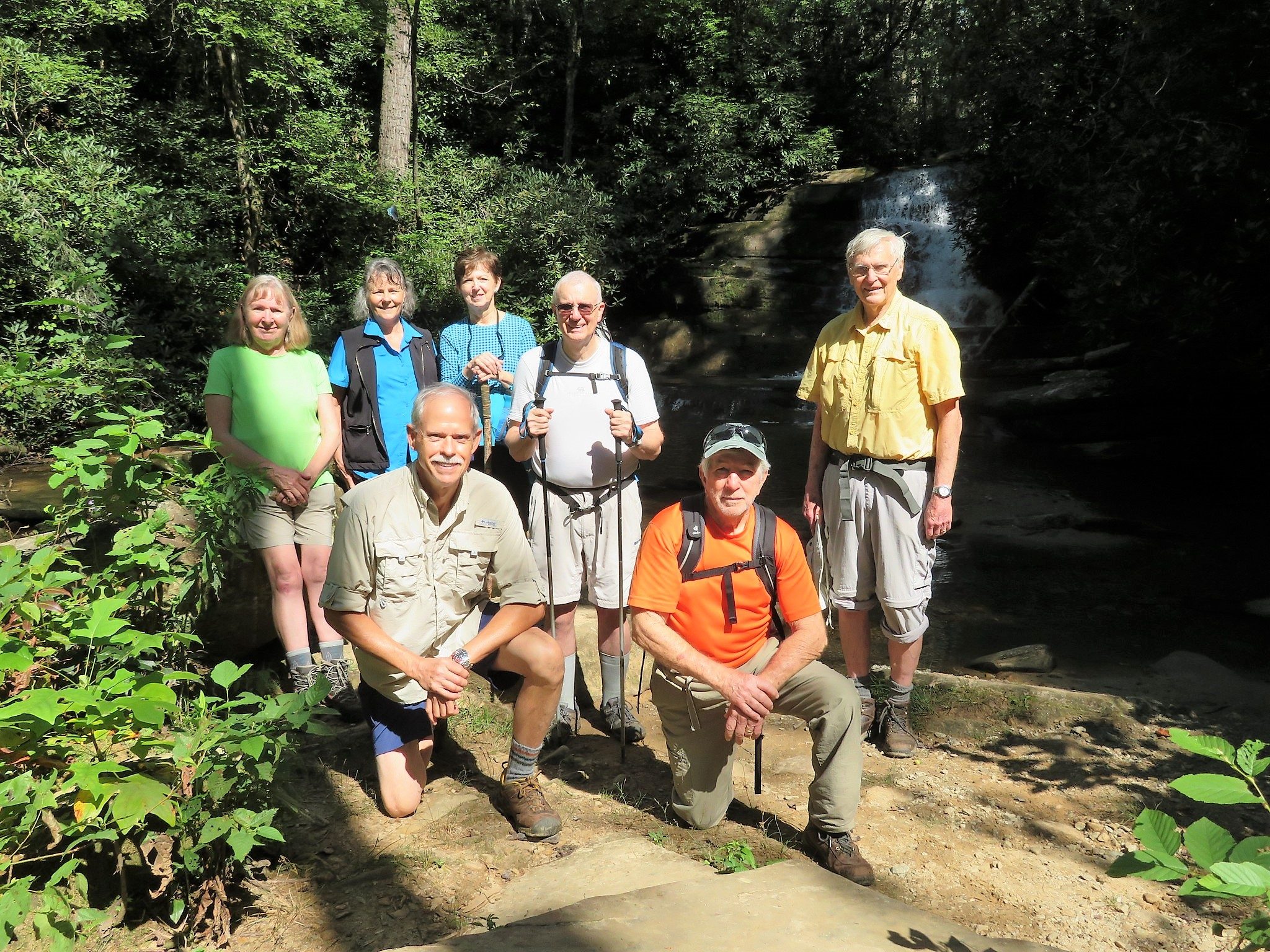 Another group photo: L-R Angela, Renee, Mike, Jenny, Ray, Vic & our adult supervision, Dick.