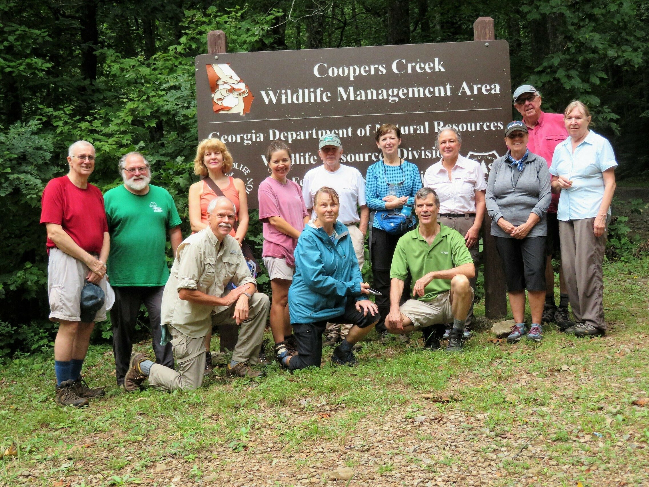 Today's Hikers (L-R): Ray, Jack, Inna, Mike, Heather, Renee, Vic, Jenny, Gerald, Christine, Lynn, Tim & Angela