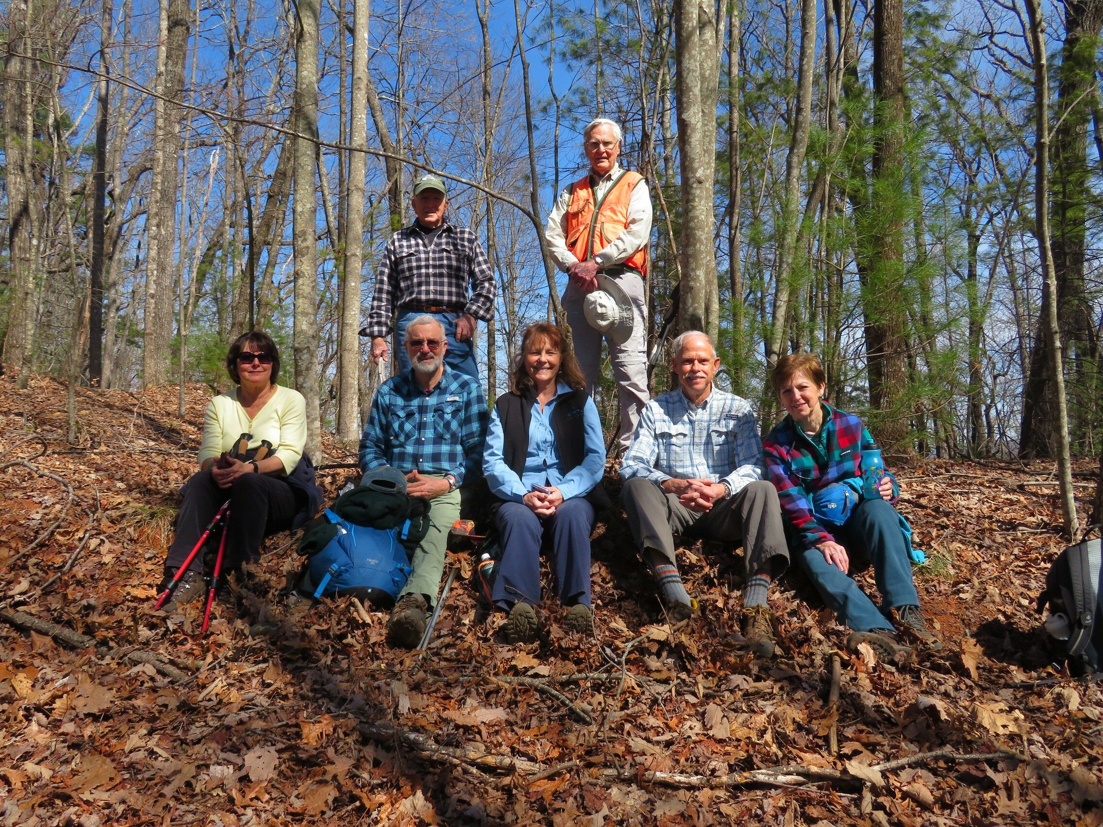 Today's Hikers: Lynn, Ray, Vic, Renée, Dick, Mike & Jenny