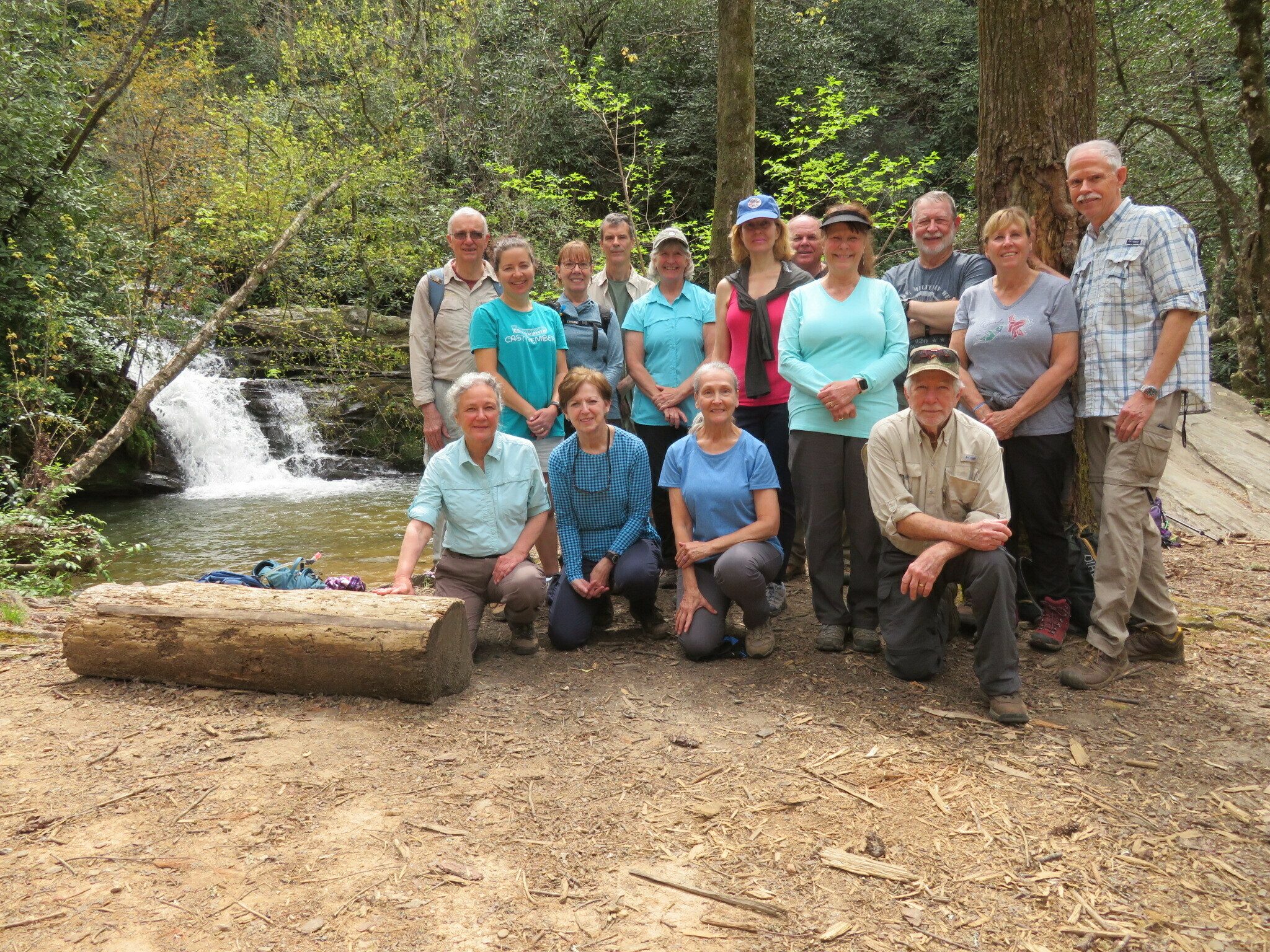 Today's Hikers (L-R): Top Row: Ray, Heather, Doris, Gerald, Linda, Inna, John, Renee, Bob, Lynn & Mike; Bottom Row: Christine, Jenny, Terre & Vic.