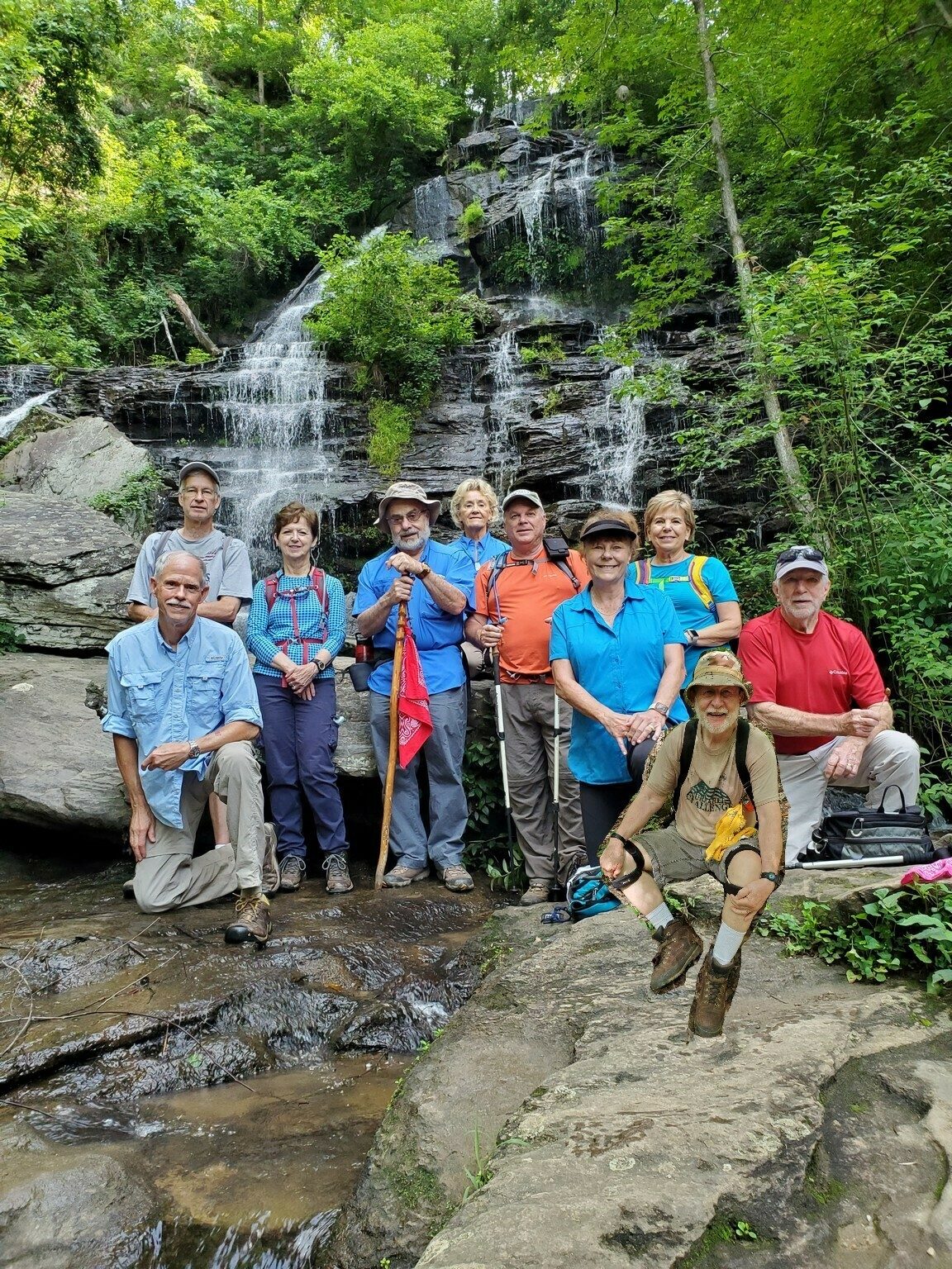 Today's hikers: Mike, Edwin, Jenny, Gary, Beth, John, Renee, Glenda, Bob & Vic. Some of us must have gotten the "Blue Memo!"