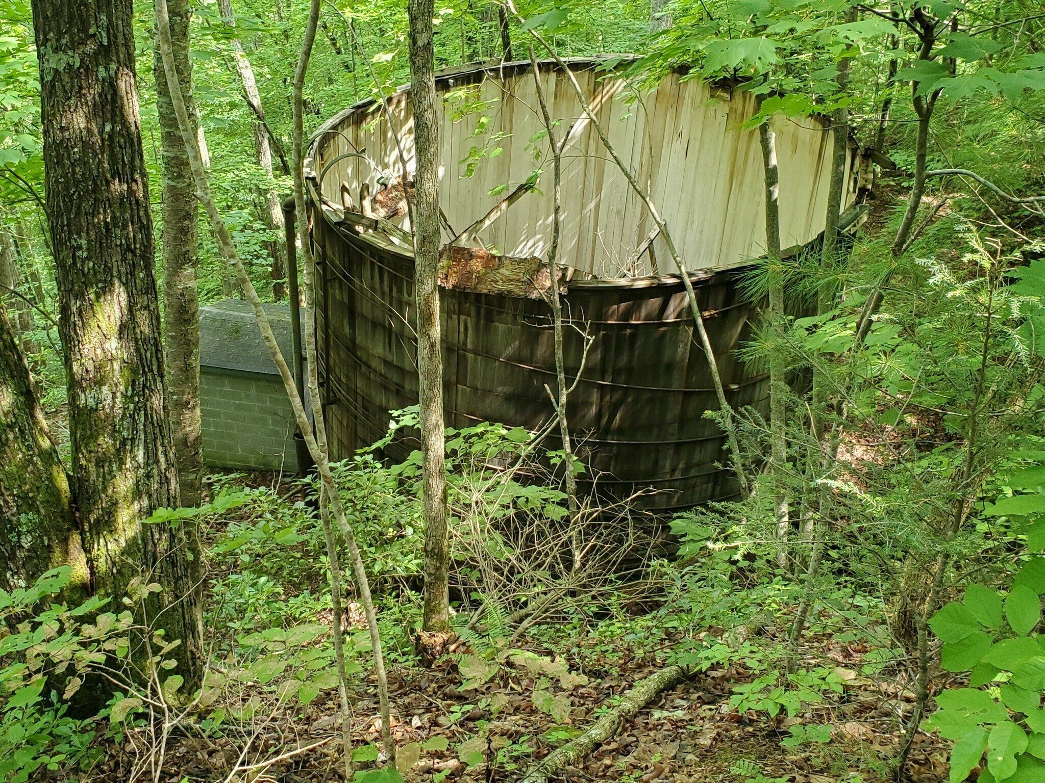 An interesting large, abandoned water tank along the BMT.