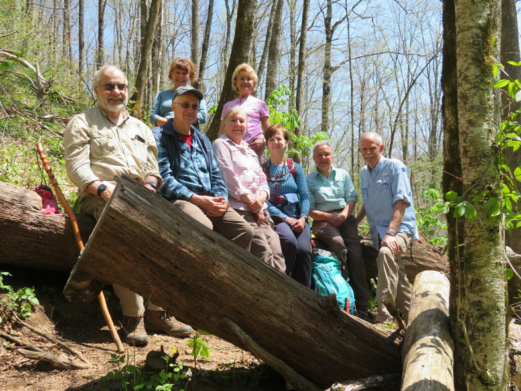 Today's hikers (L-R): Back Renee & Beth; Front: Gary, Ray, Angela, Jenny, Christine & Mike
