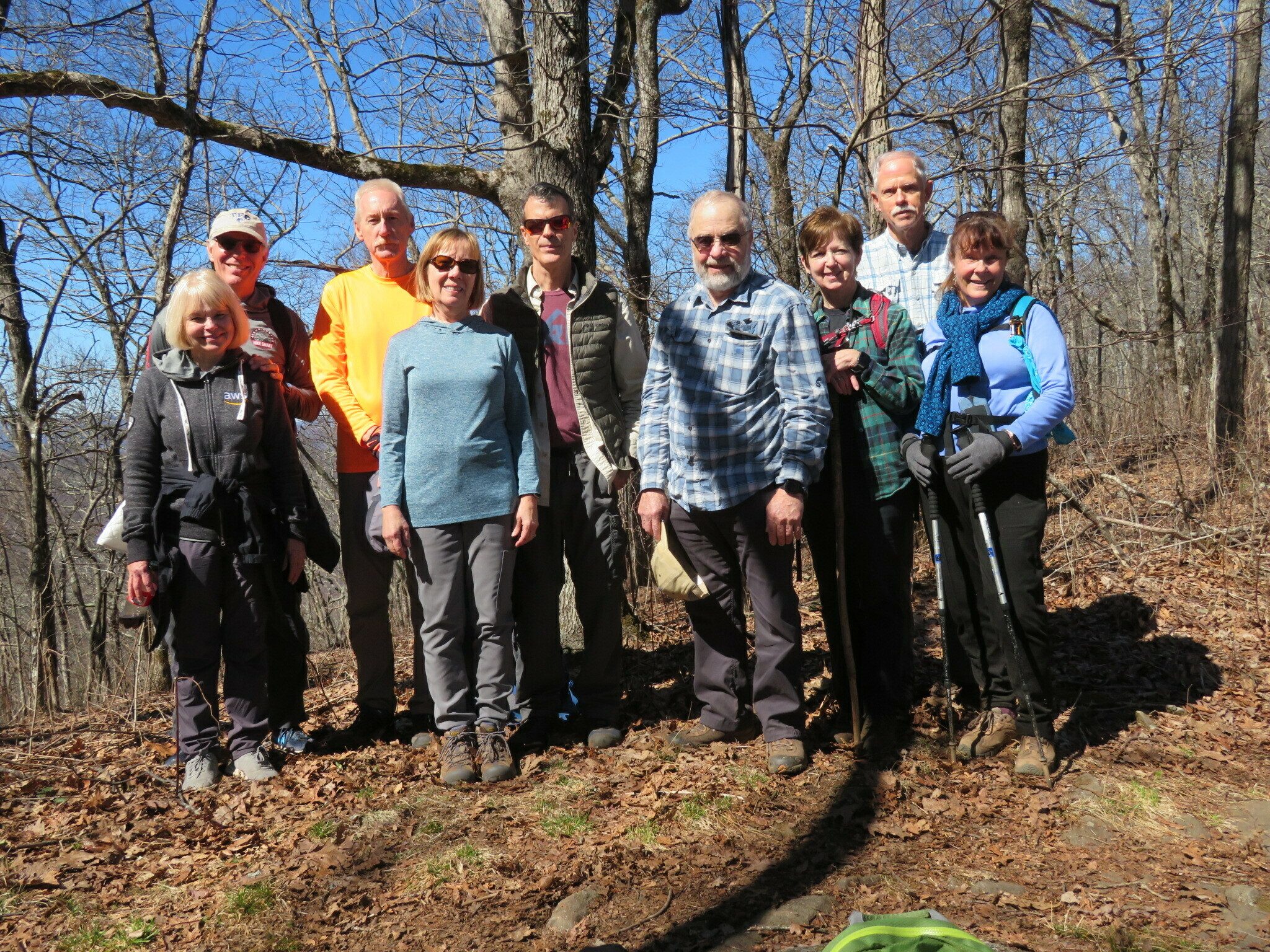 Today's hikers (L-R): Esther, Tim, Don, Doris, Gerald, Jenny, Mike & Renee.  Not shown: Vic, Dave, Mary Lu, Tim & Ray