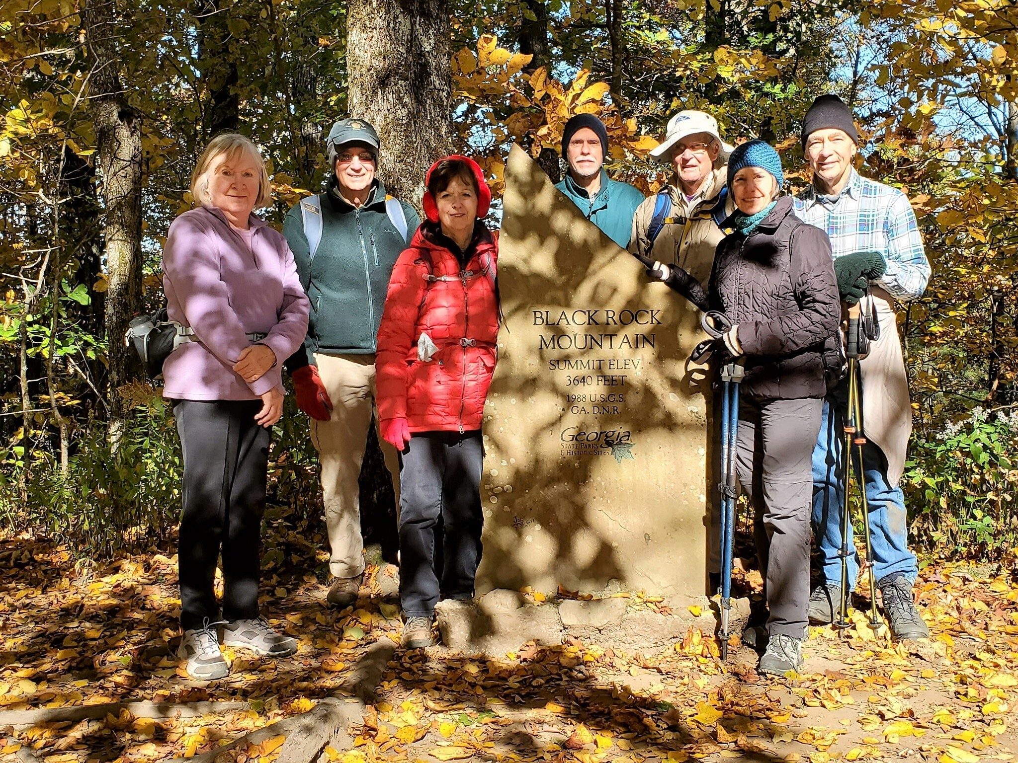 Today's hikers (L-R): Angela, Ray, Jenny, Mike, Dick, Beth & Charles.