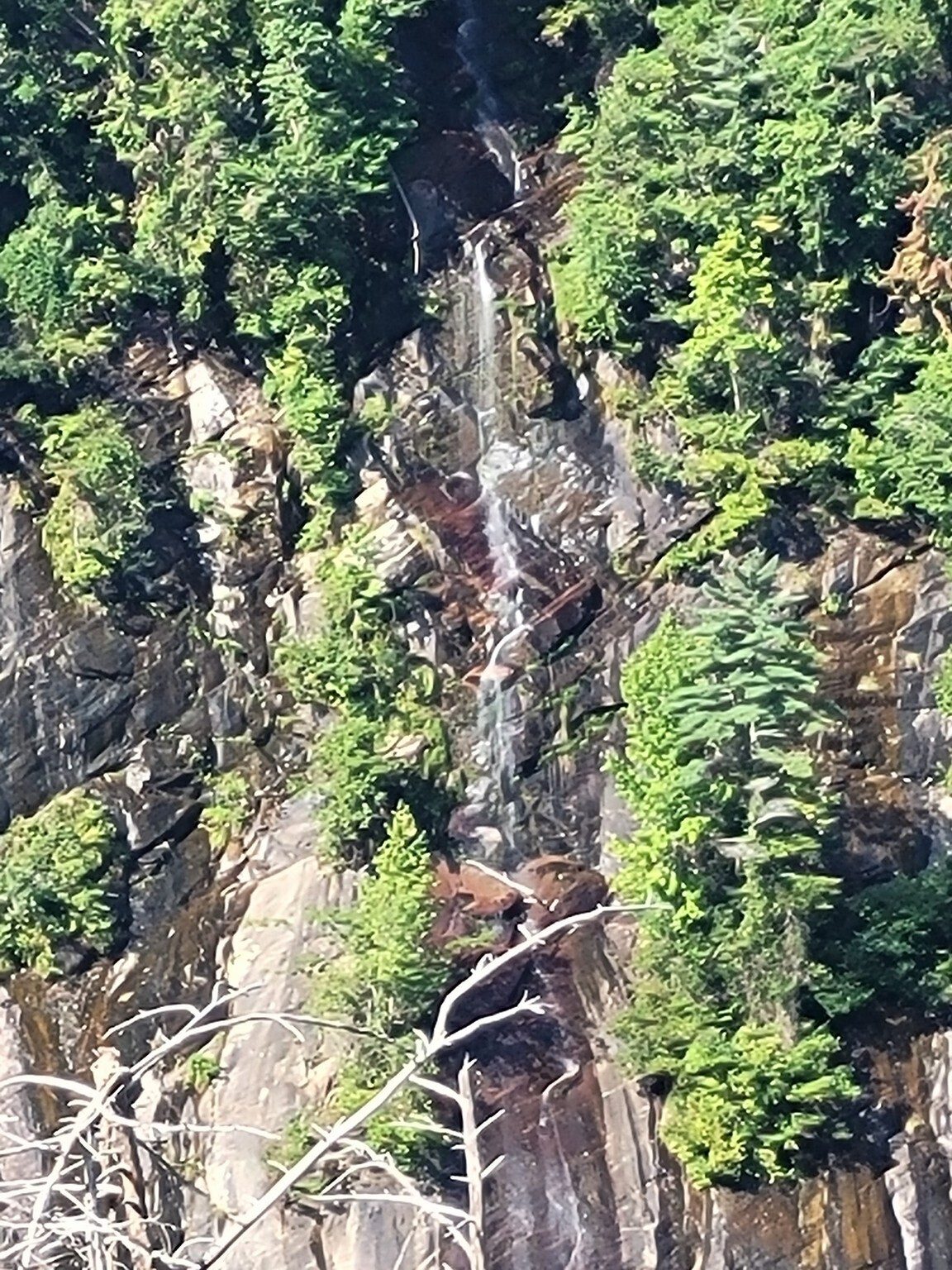 I was unable to find a name for this small fall on the south rim of Tallulah Gorge visible from High Bluff.