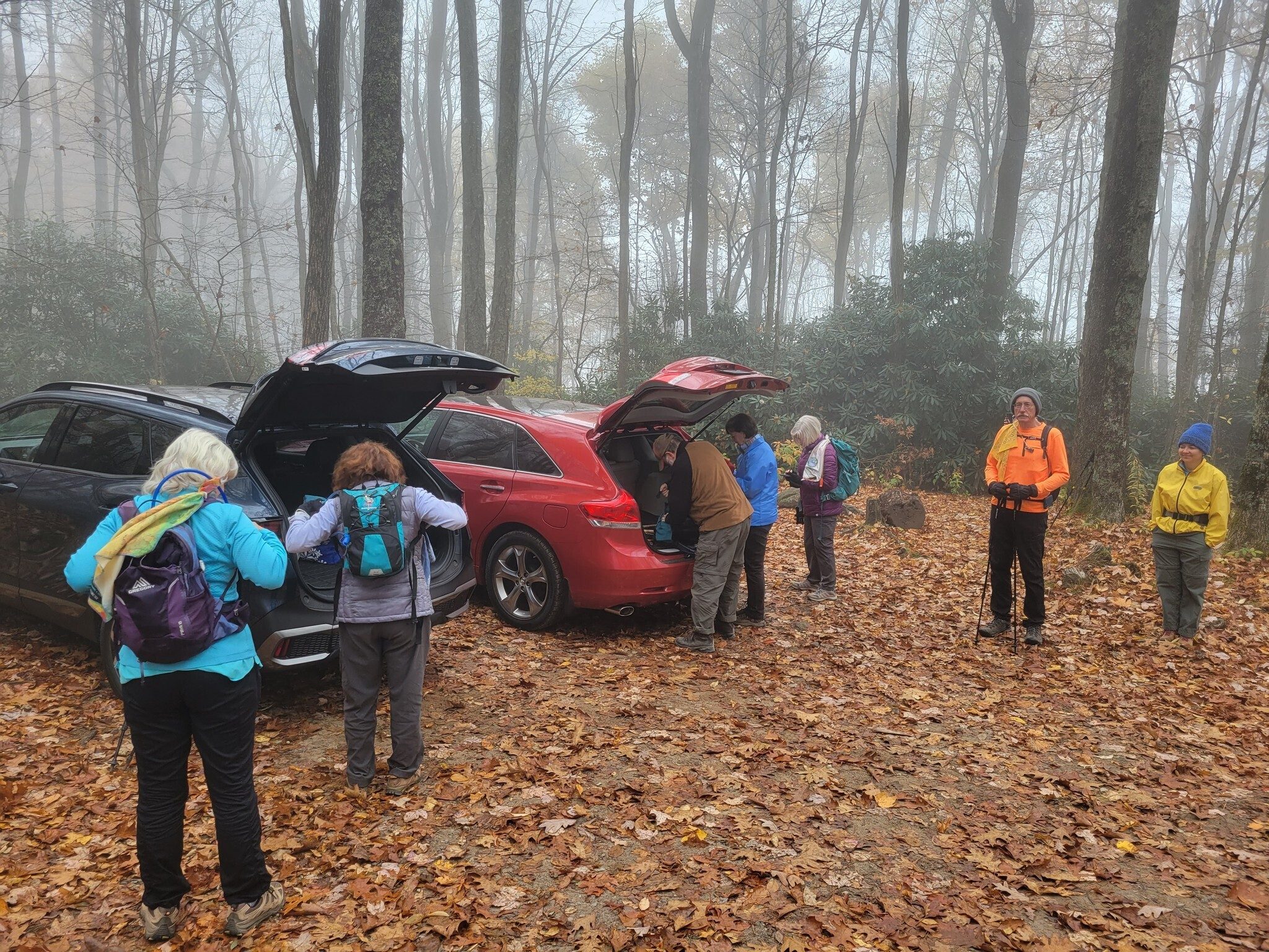 Getting ready at the trailhead.