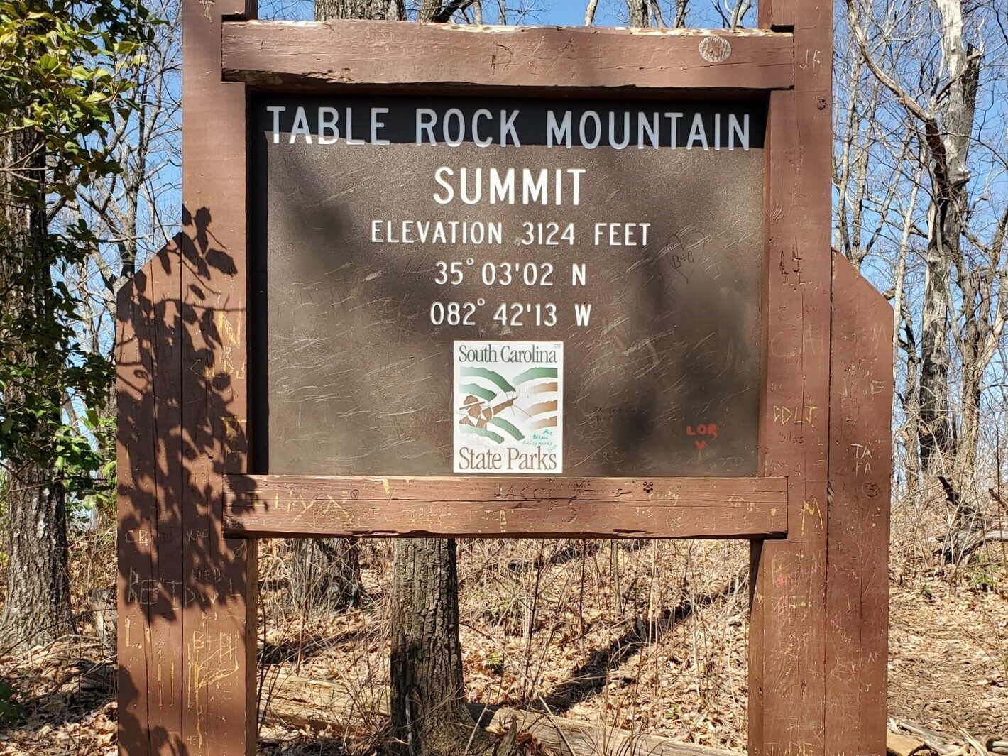Just a sign, but no overlook at the summit.