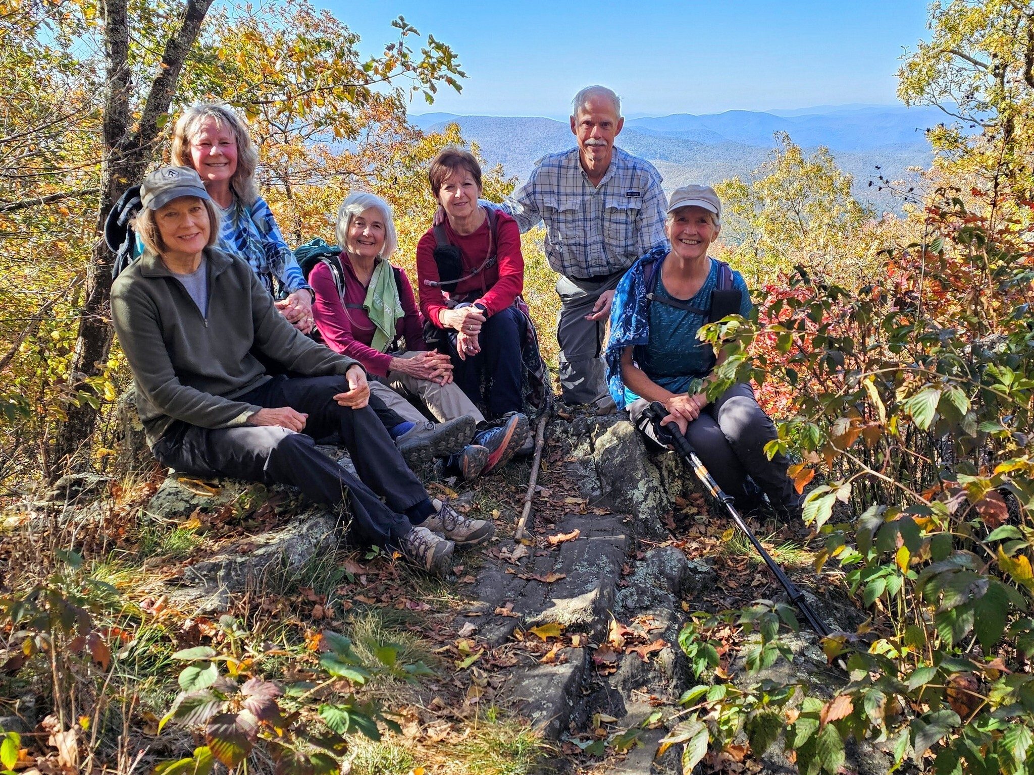 Today's hikers (L-R): Jane, Renee, Pam, Jenny, Mike & Linda.