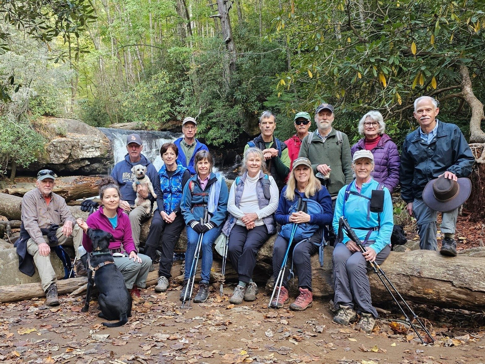 Today's Hikers (L-R) Smile guys!:Vic, Heather & Toby, Ken & Cutie Pie, Jenny, Edwin, Beth, Renee, Gerald, Jim, LYnn, Matt & Toby, Linda, Cindy & Mike