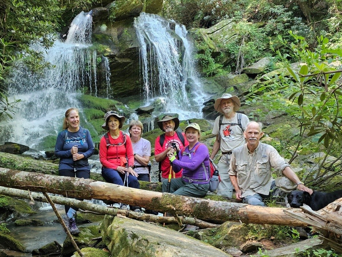 Today's adventurous hikers (L-R): Jane, Jenny, Kim, Ken, Bobbie, Matt & Mike w/Toby