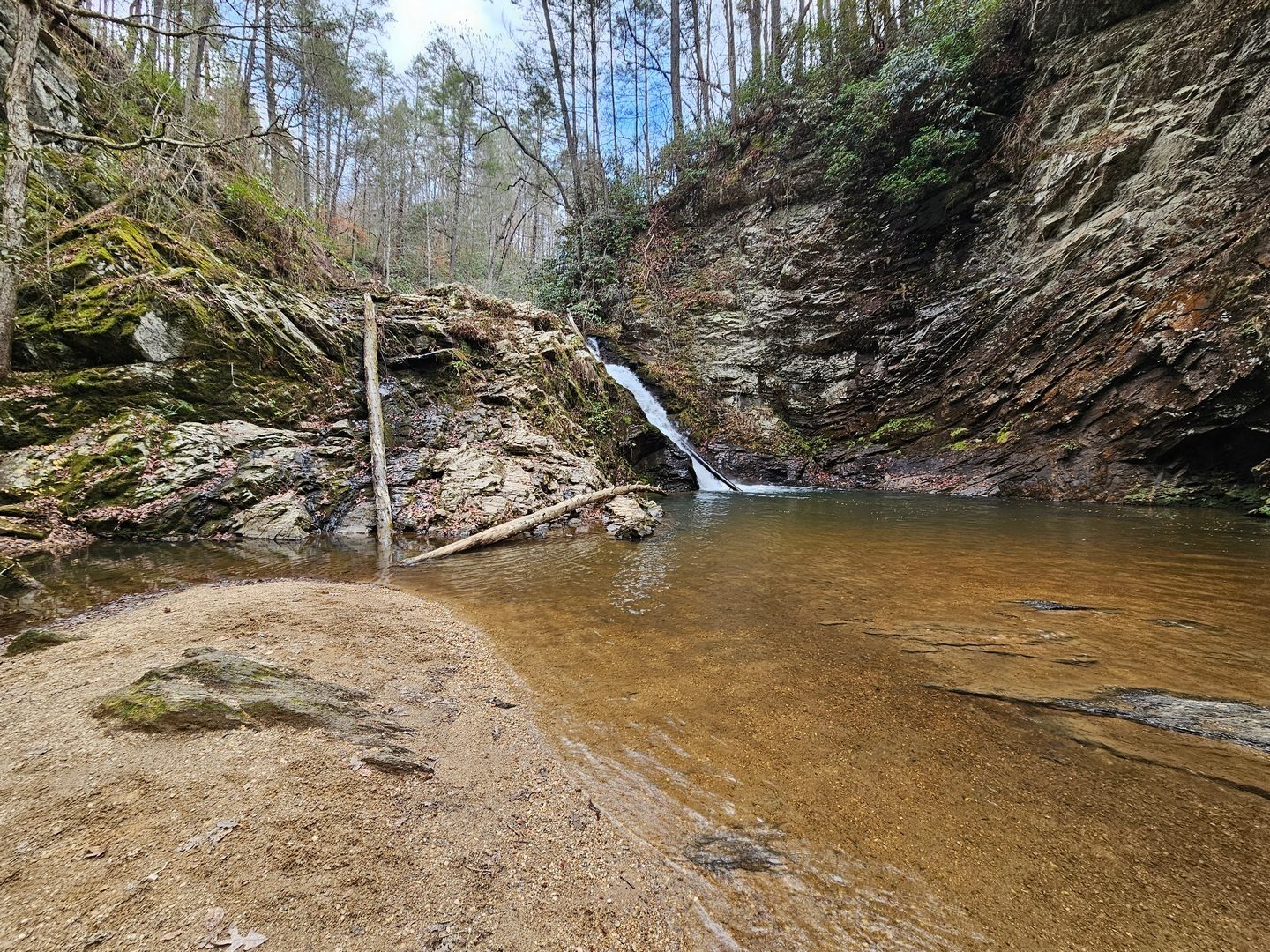 From the end of the trail, there is not a view of the falls, but there is an interesting sluice and massive rock outcropping above us.