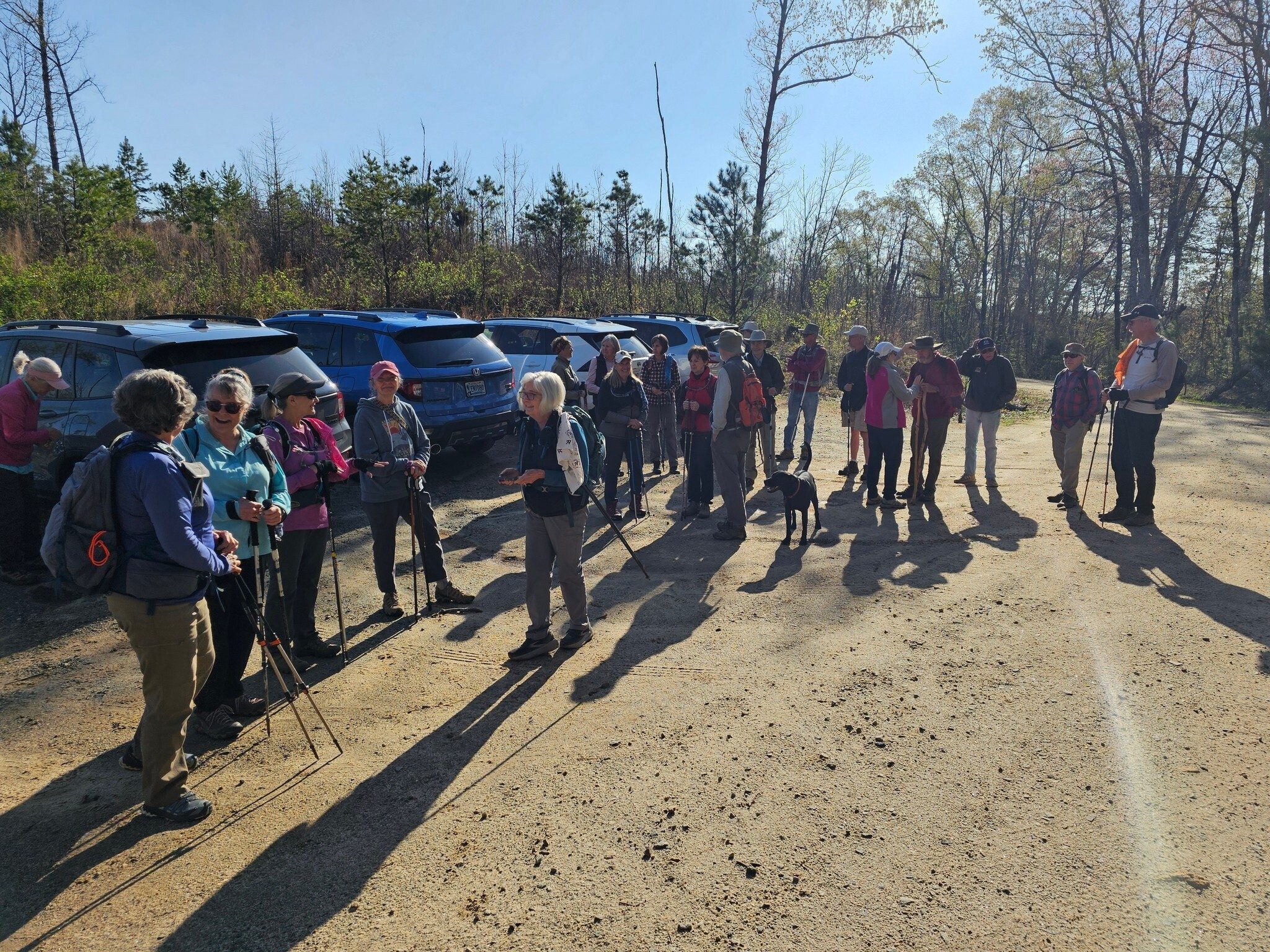 A big group of 23 hikers today at the trailhead.