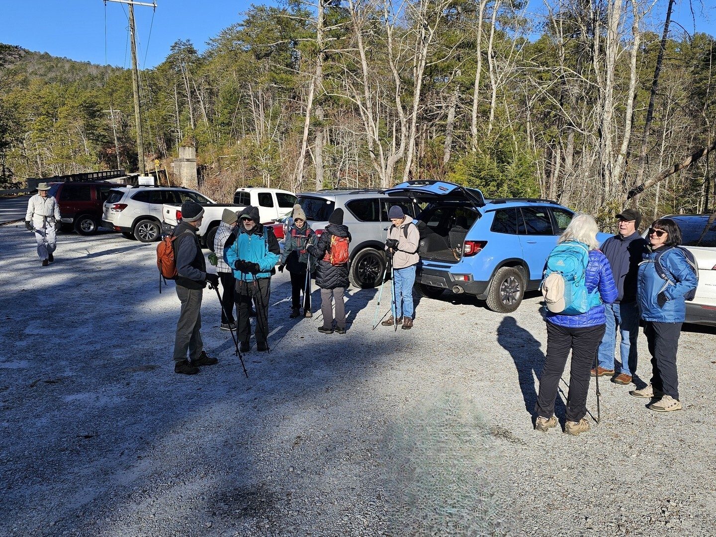 Twelve hikers getting ready for a cold start at the Tallulah Falls Old Jailhouse.