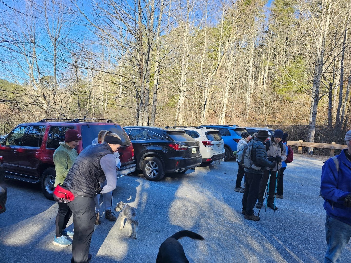 A chilly start at the trailhead at Black Rock Lake.