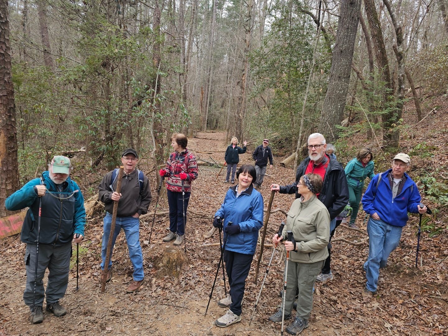 Access trail intersects Panther Creek Trail.